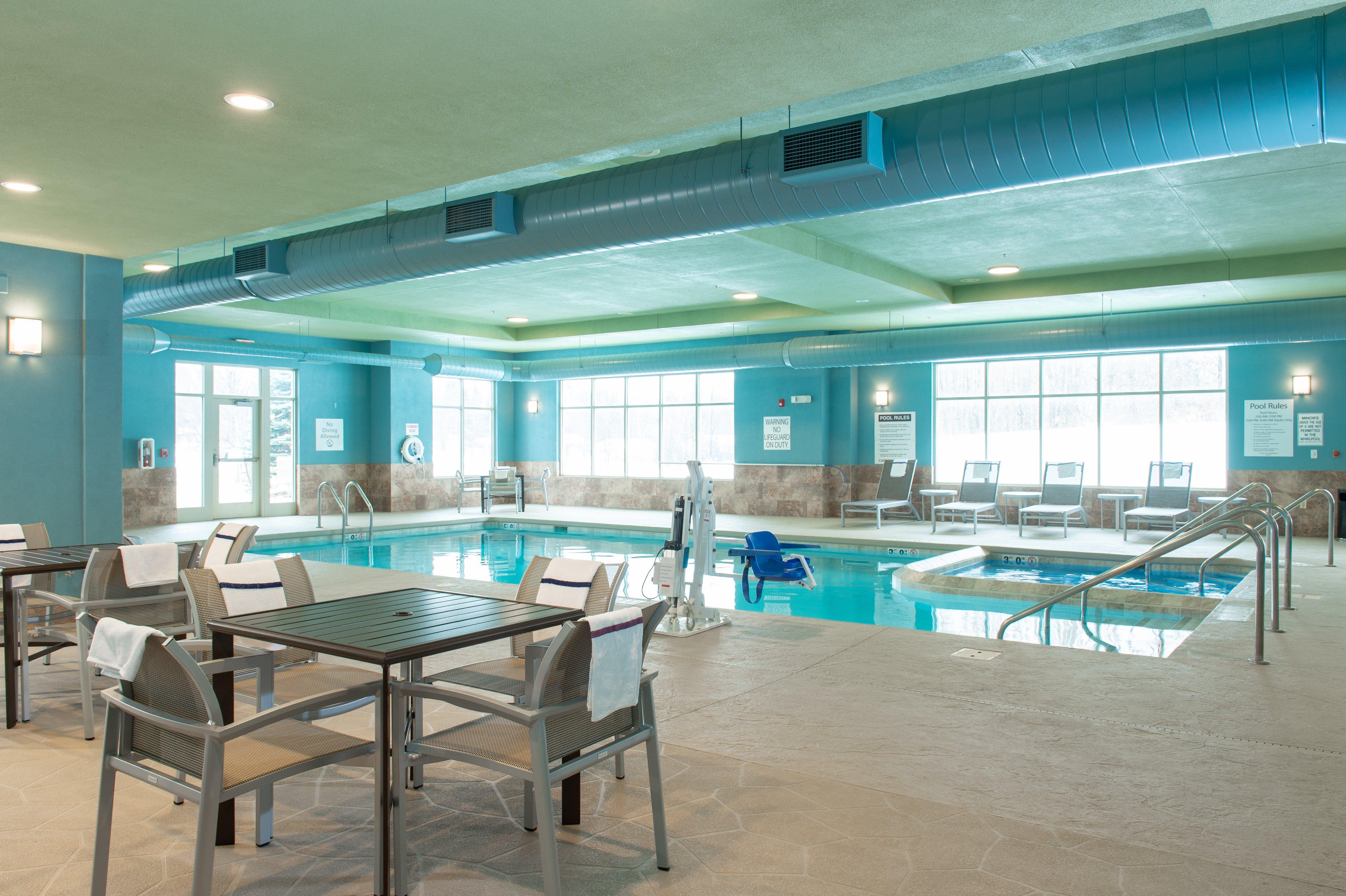 Holiday Inn Express & Suites Wausau By Ihg Weston Exterior foto